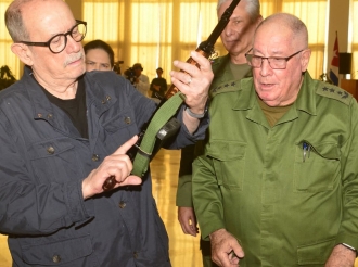 Unicornio Azul por Cuerno Negro